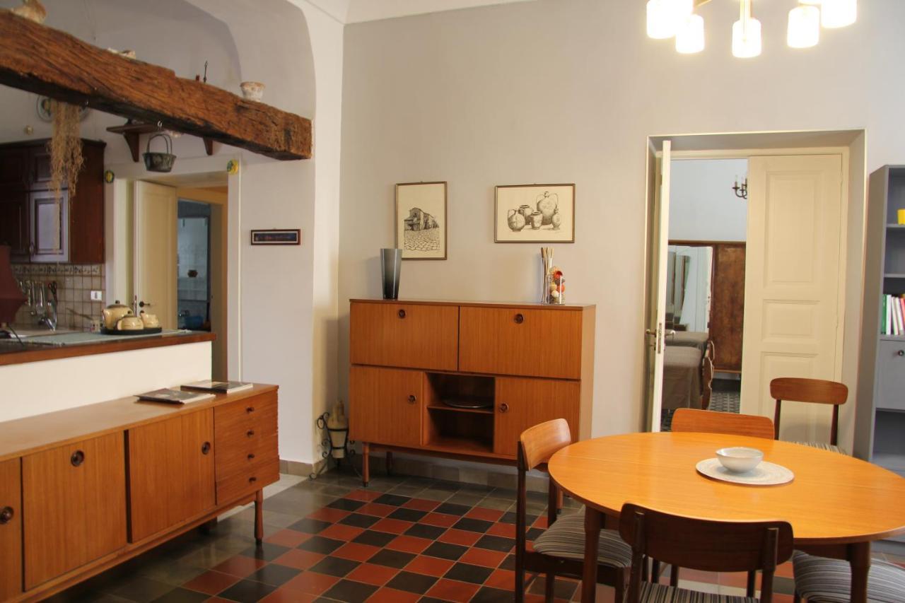 Casa Vacanza Icaros, Ortigia Hictoric Center, 200 Mt From The Beach Syracuse Exterior photo